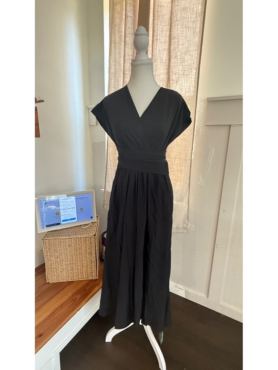 Halara Dresses & Skirts - Breezeful V Neck Short Sleeve Pocket Tie Back Quick Dry Midi Casual Dress